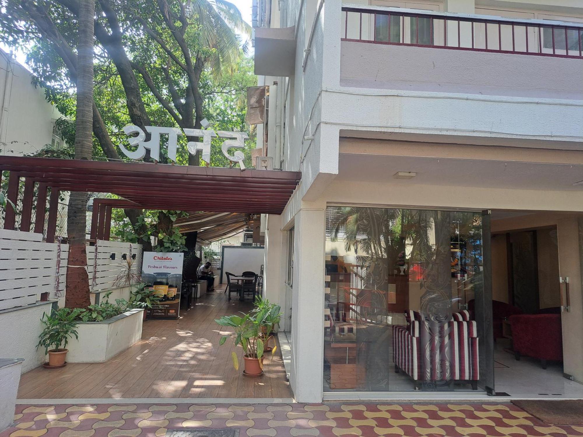 Hotel Swaroop Пюн Екстериор снимка