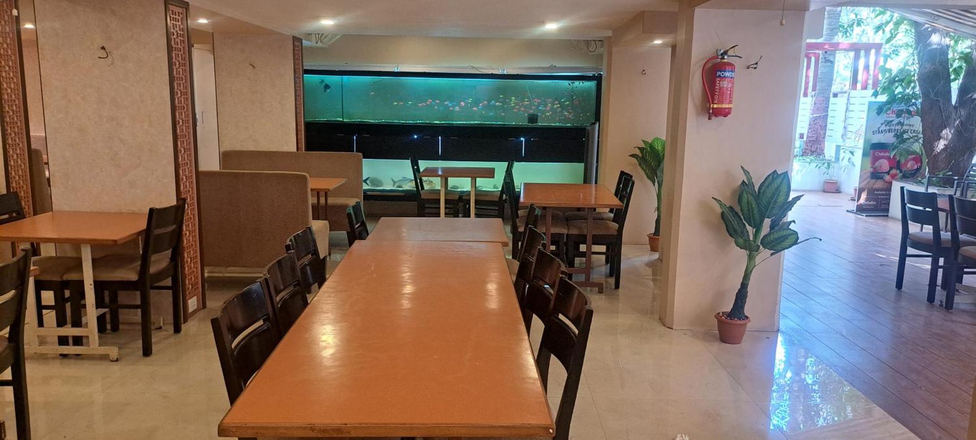 Hotel Swaroop Пюн Екстериор снимка