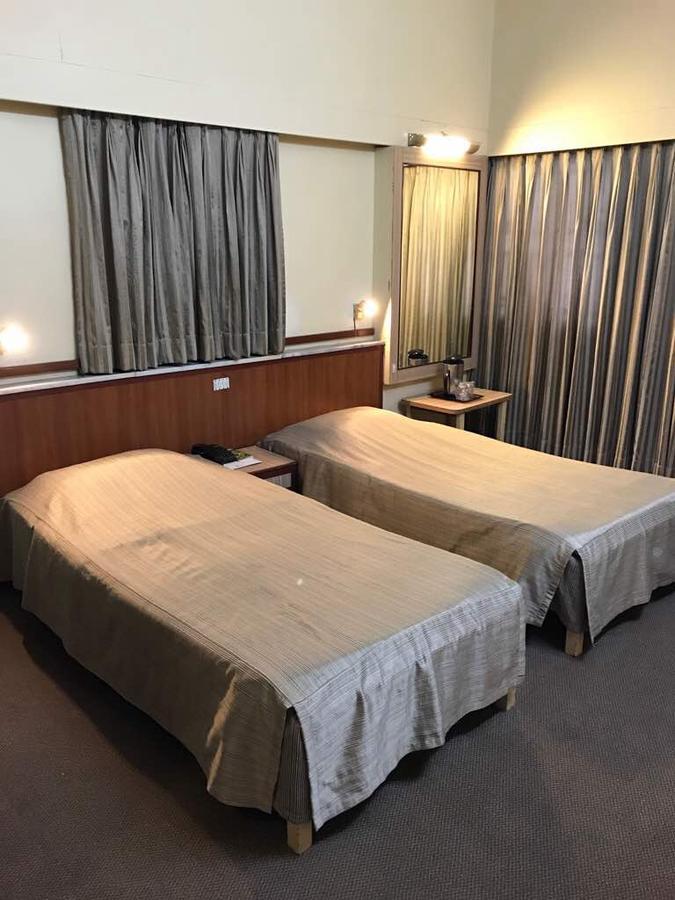 Hotel Swaroop Пюн Екстериор снимка